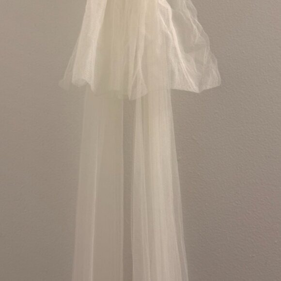 Veil Cape with Bows - Picture 4 of 4